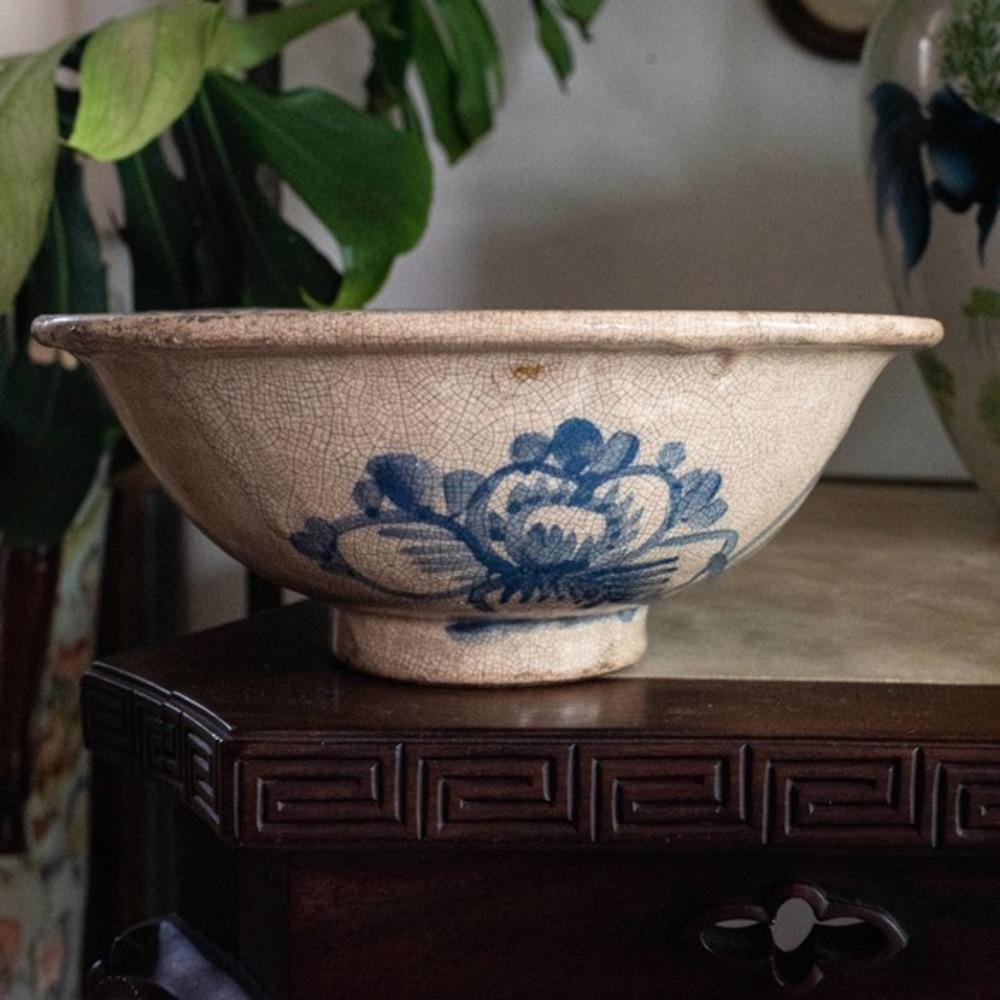 Antique Vietnamese Bowl 18th Century Faience Crackle Glaze Poppies